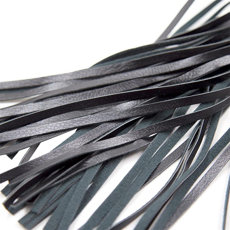 Black Sapphire Flogger